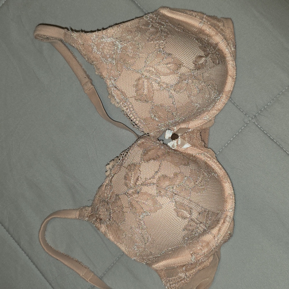 Victoria's Secret Lace Underwire Bra - Beige